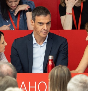 El PSOE es una tapadera