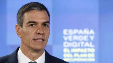 Sumar negocia con Sánchez medidas de final de mandato que movilicen a la izquierda pese a la oleada de escándalos