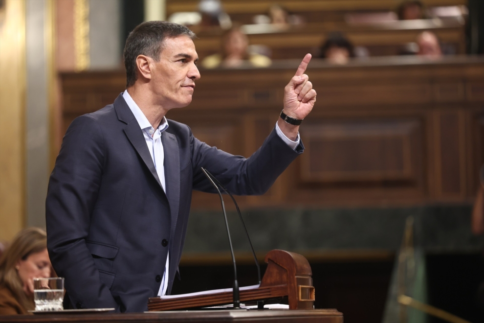El presidente del Gobierno, Pedro Sánchez, interviene durante una sesión plenaria en el Congreso de los Diputados, para hablar de corrupción, el 24 de junio de 2026