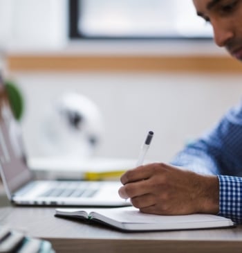 Por qué los másteres online se han convertido en la vía rápida [...]