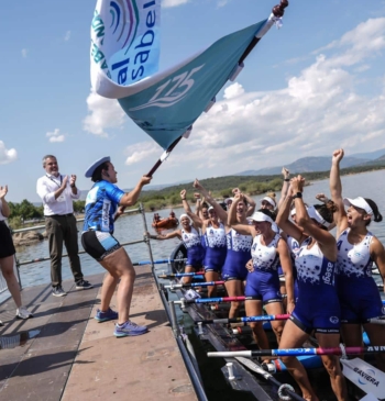 Ayuso celebra el arranque de la Liga de traineras en Madrid: "Están [...]
