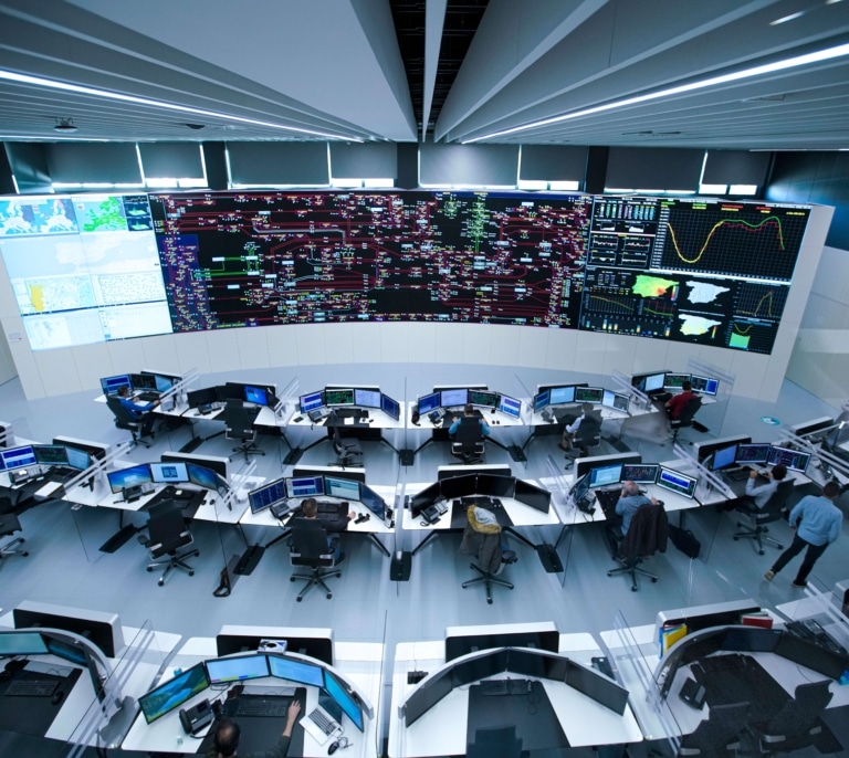 Mantener operativa la red eléctrica en España es hoy tres veces más caro que antes del apagón