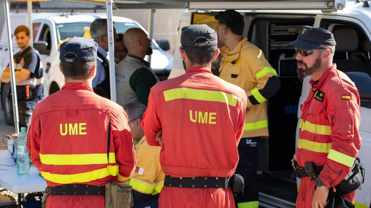 Varios efectivos de la UME