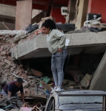 Muere Alazne Solabarrieta en el terremoto, nieta de un exalcalde de Ondarroa [...]