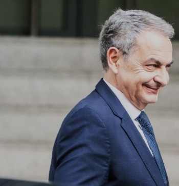 Anticorrupción pide retirar el pasaporte a Zapatero y cuatro acusaciones reclaman prisión [...]