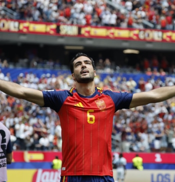 España sobrevive al muro belga con un gol milagroso de Merino y [...]