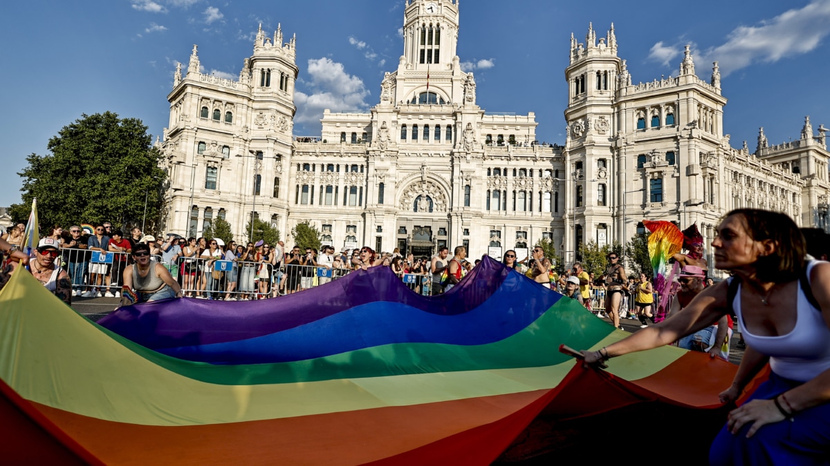 Vista general de la manifestación del Orgullo 2026.