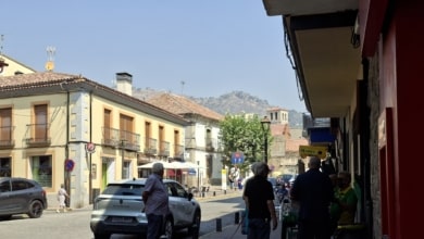 La ira de los vecinos de Cebreros ante la ferocidad del fuego: "Nos han abandonado"
