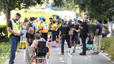 Atendidas unas 120 personas, ninguna de gravedad, por el incendio en la línea 1 del metro de Barcelona