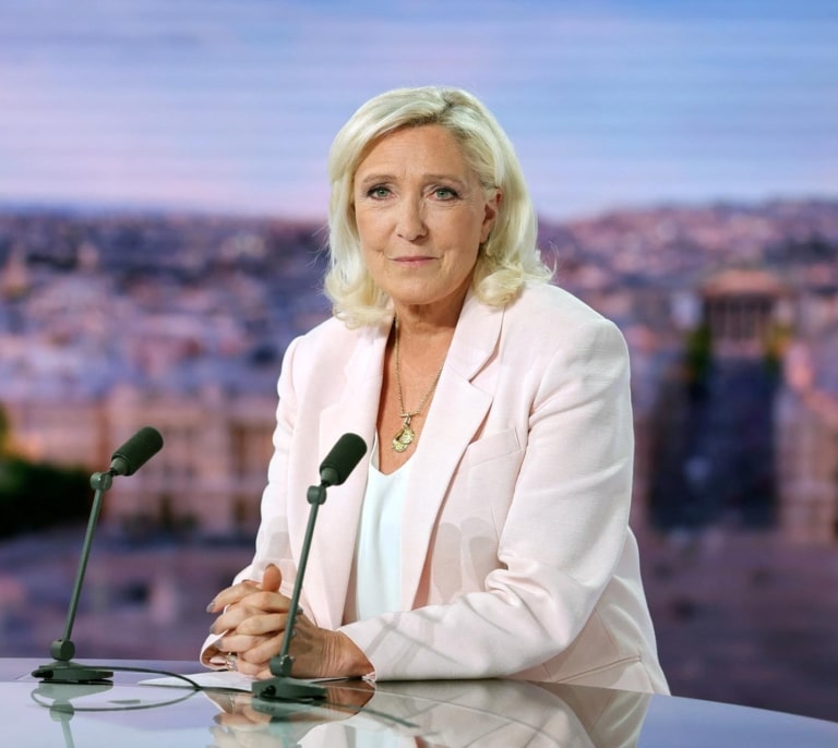 Marine Le Pen mantiene su candidatura al Elíseo en 2027 y recurrirá la condena