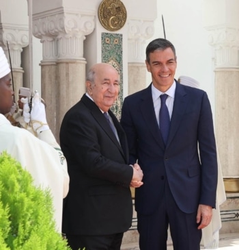 Sánchez en Argel: hipocresía felona y cosmética institucional