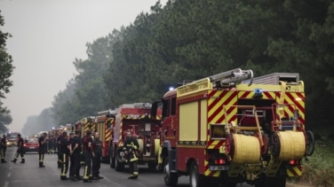 Los incendios en Francia obligan a evacuar a 220.000 personas tras arrasar 42.000 hectáreas en el entorno de Burdeos