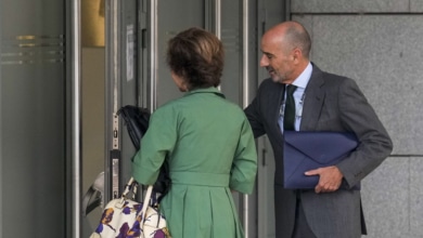 Crece la inquietud en el PSOE por el "daño" del 'caso Zapatero': "Su silencio no es nada tranquilizador", "no pinta nada bien"