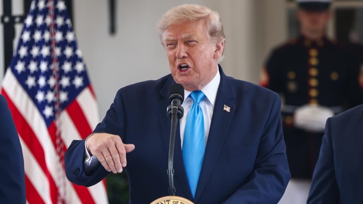 Trump advierte de que EEUU acabará como Ceuta si los demócratas ganan en 2028