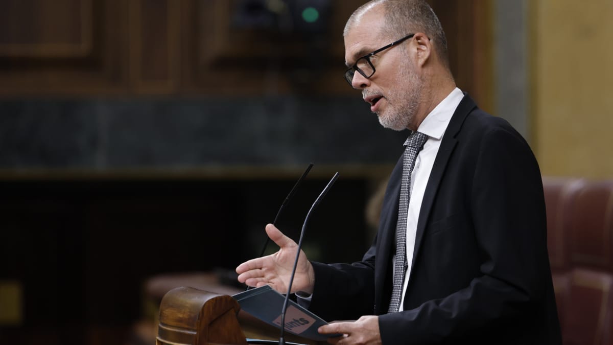MADRID, 14/07/2026.- El diputado de Junts Josep Maria Cruset interviene este martes en el pleno extraordinario del Congreso que vota la senda de estabilidad para el periodo 2027-2029, un paso previo a la presentación de los presupuestos de 2027. EFE/ Chema Moya