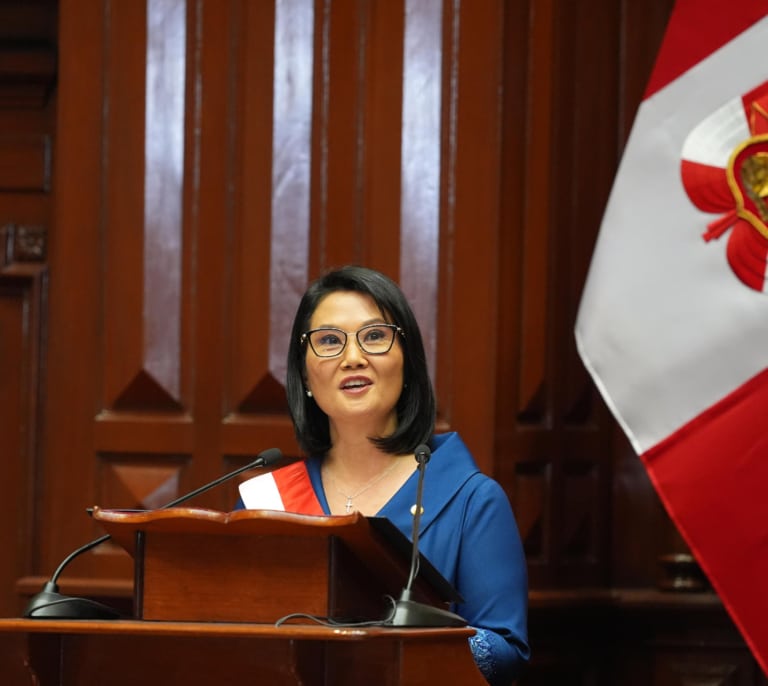 Keiko Fujimori toma posesión como presidenta de Perú y devuelve el fujimorismo al poder 26 años después