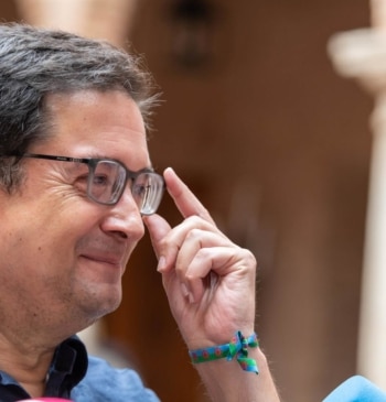 El 45% de los funcionarios cobra más de 3.200 euros al mes [...]