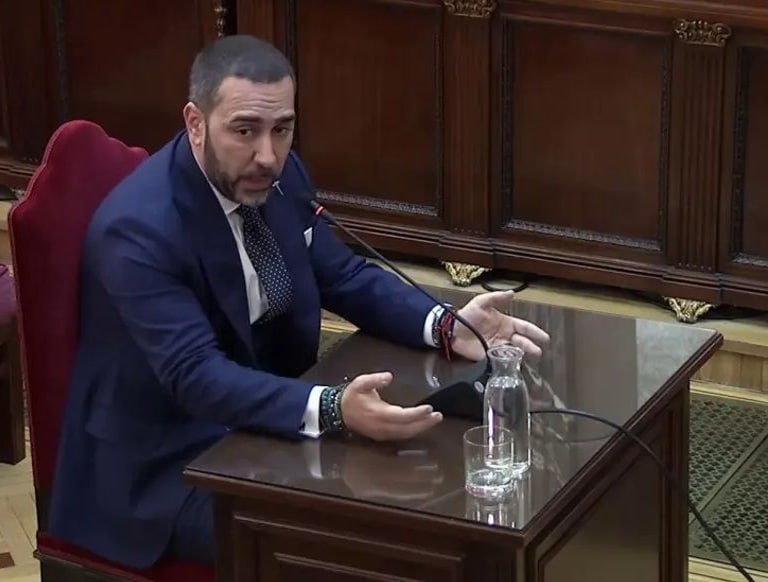 AZVI recurre la denegación del Tribunal Supremo a querellarse contra Víctor de Aldama