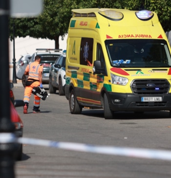 Fallece una mujer en Algeciras al engancharse en la moto la bandera [...]