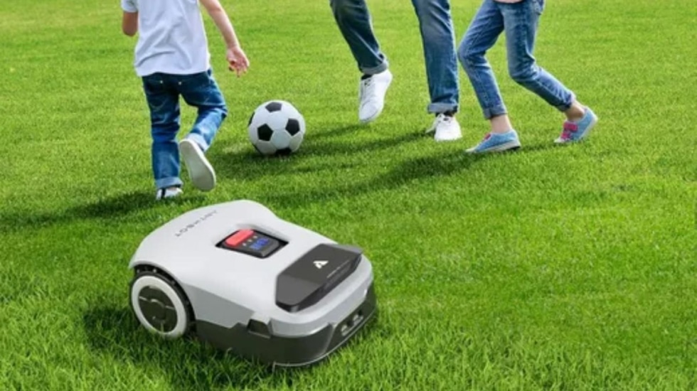 Presume de jardín impecable este verano sin esfuerzo con el robot cortacésped ANTHBOT