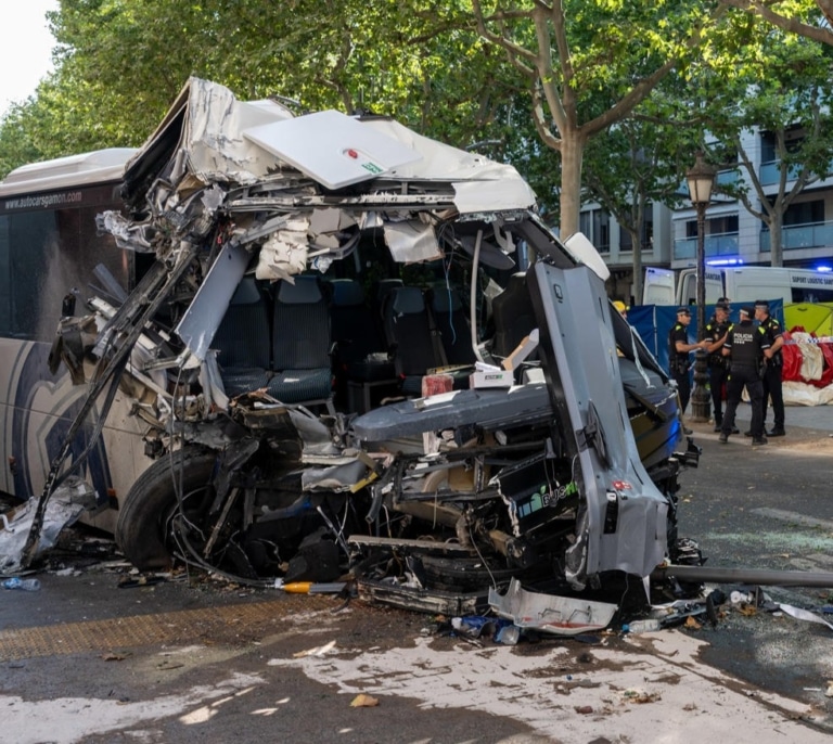 Una conductora novel iba al volante en el accidente de Lleida que deja 46 heridos