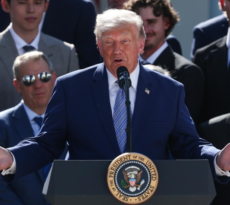 Trump impone nuevos aranceles de hasta el 12,5% a 60 países, entre ellos España