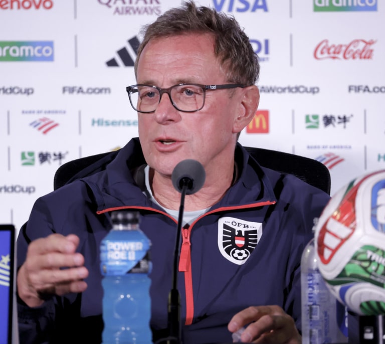 Ralf Rangnick, el legendario entrenador que desafía a España desde el banquillo austriaco