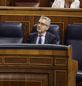 El Gobierno salva el primer trámite de la quita de la deuda [...]