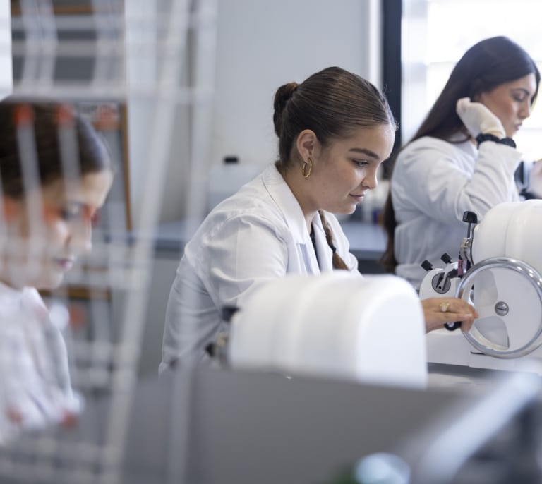 La Formación Profesional ya no es el plan B: así se está redefiniendo el futuro laboral en España