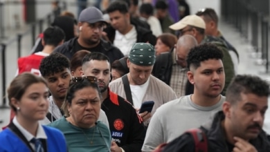 Las solicitudes para la regularización extraordinaria de migrantes superan en más del doble las estimaciones del Gobierno