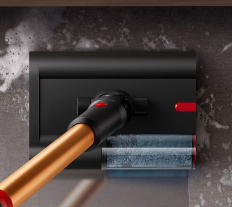 Así es la nueva aspiradora fregona de Dyson que aspira y friega a la vez, ¡con descuento!