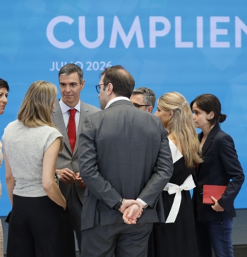 Sánchez sigue sin avanzar la fecha de los Presupuestos y coquetea de [...]