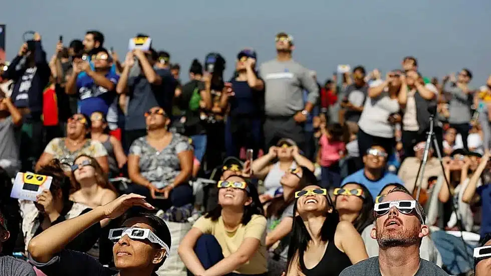 Guía completa para adquirir unas gafas certificadas de eclipse solar