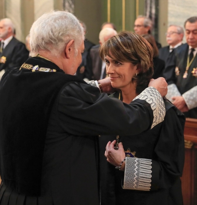¿Por qué 'La compañía' celebró la posible caída de la fiscal general Dolores Delgado?: "Me dicen que Pedro Sánchez se va a quitar a Lola después del 4M"