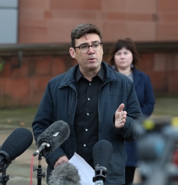 Andy Burnham logra los apoyos necesarios para ser próximo líder laborista y [...]