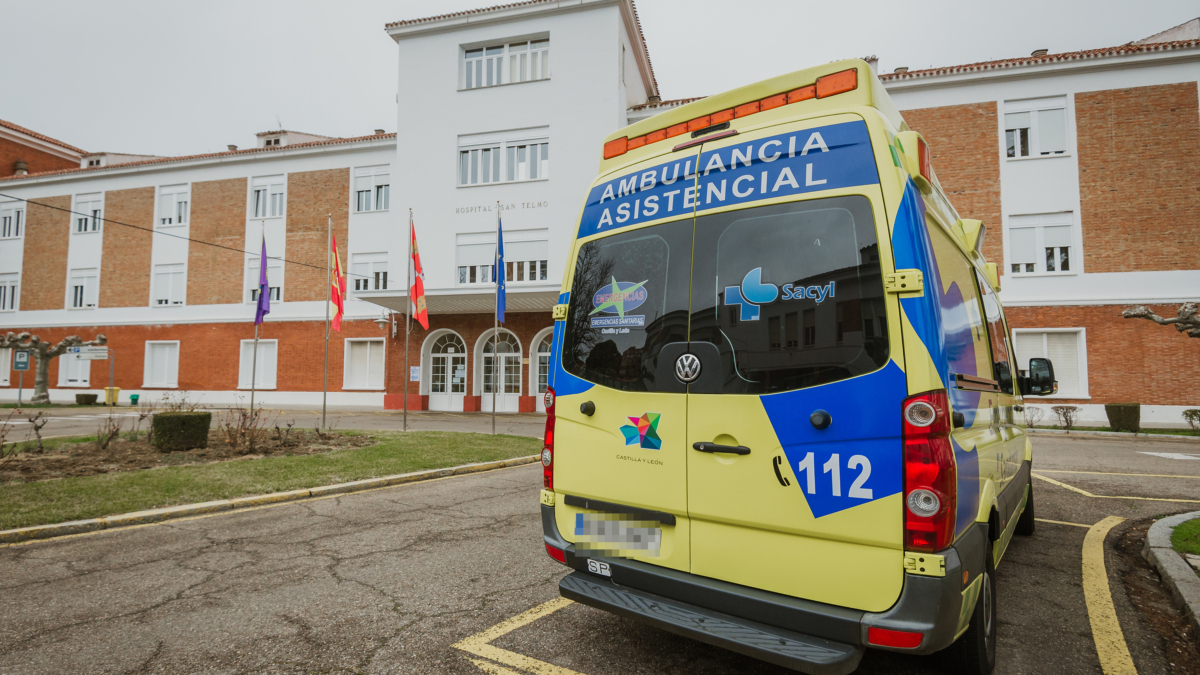 Una ambulancia de Castilla y León.
