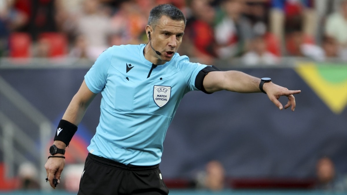 Slavko Vincic durante las semifinales de la Nations League