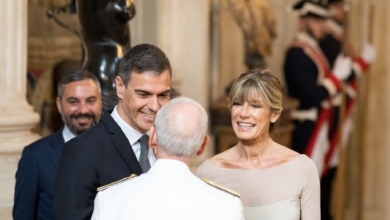 Gobierno y PSOE afilan sus críticas por el 'caso Begoña': es "una causa política" y una "persecución", pero "ayuda" electoralmente