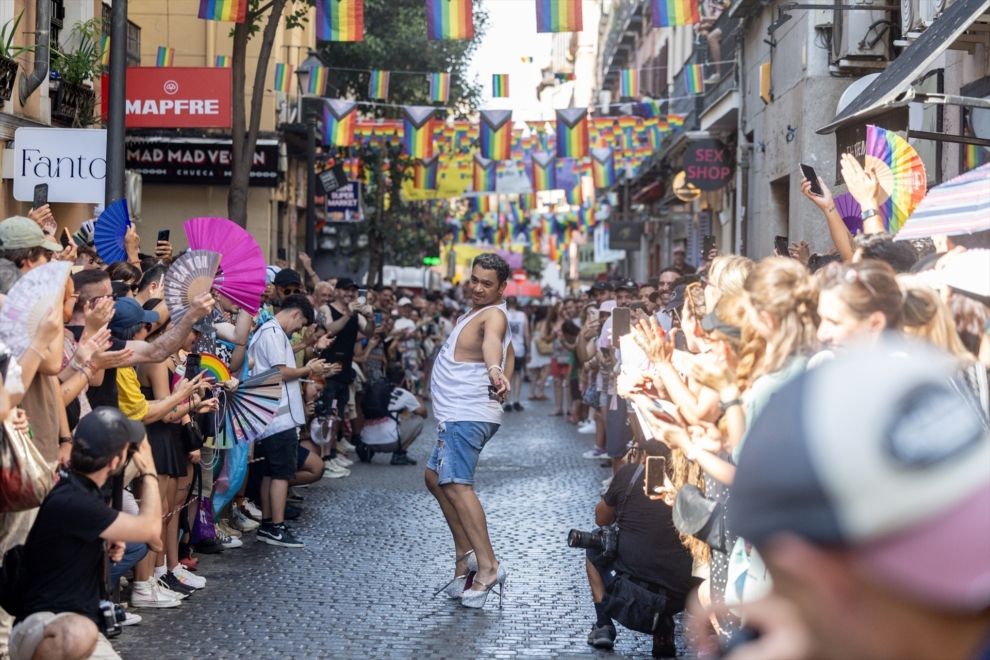 Participante de la Carrera de Tacones del año pasado, en pleno barrio de Chueca