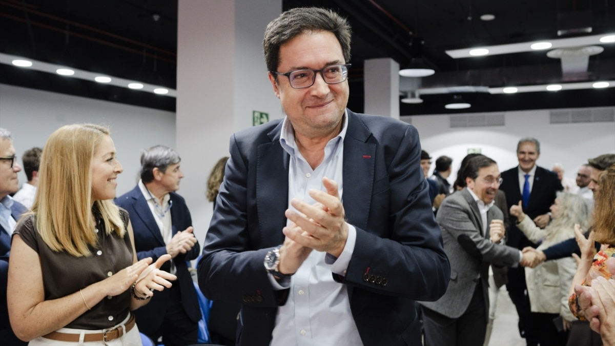 El ministro y secretario general del PSOE-M, Óscar López, en una imagen de archivo.