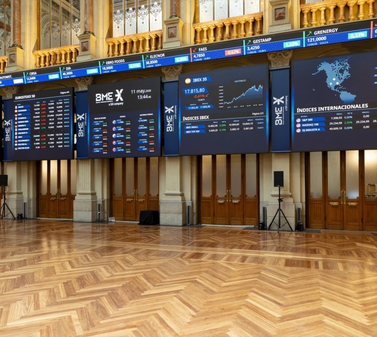 El Ibex 35 cierra con un nuevo máximo histórico en los 19.671,8 puntos tras subir un 1,37%