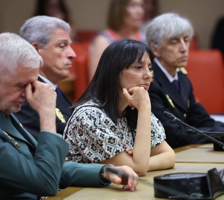 La directora de la Guardia Civil admite que ellos no organizan las vacaciones de la UCO y desmonta la coartada de la reunión para "ponerse de perfil"