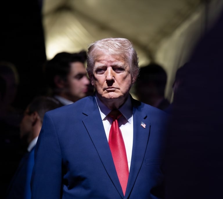 Trump amenaza con aranceles a la Unión Europea por haber multado a Google: "Pagárán un precio muy alto"