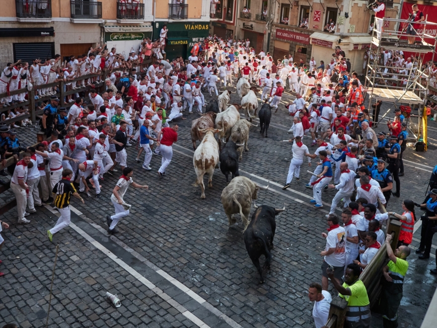 Primer encierro de San Fermín con los toros de Fuente Ymbro.