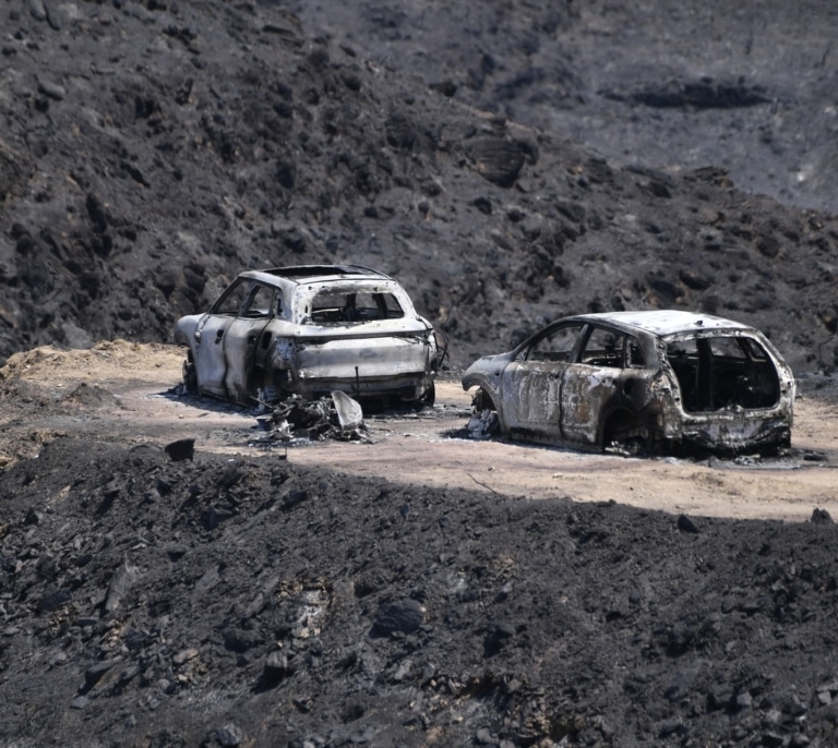 Cinco heridos continúan graves tras el incendio de Los Gallardos, uno de ellos en la UCI