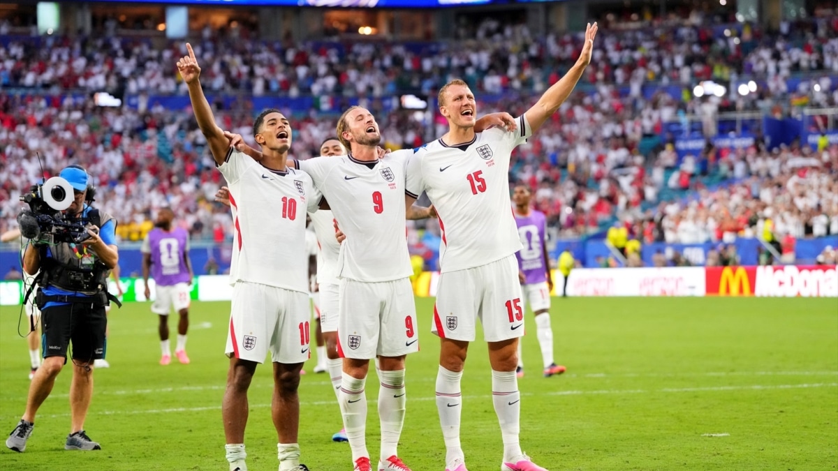 La selección inglesa celebrando su pase a las semifinales