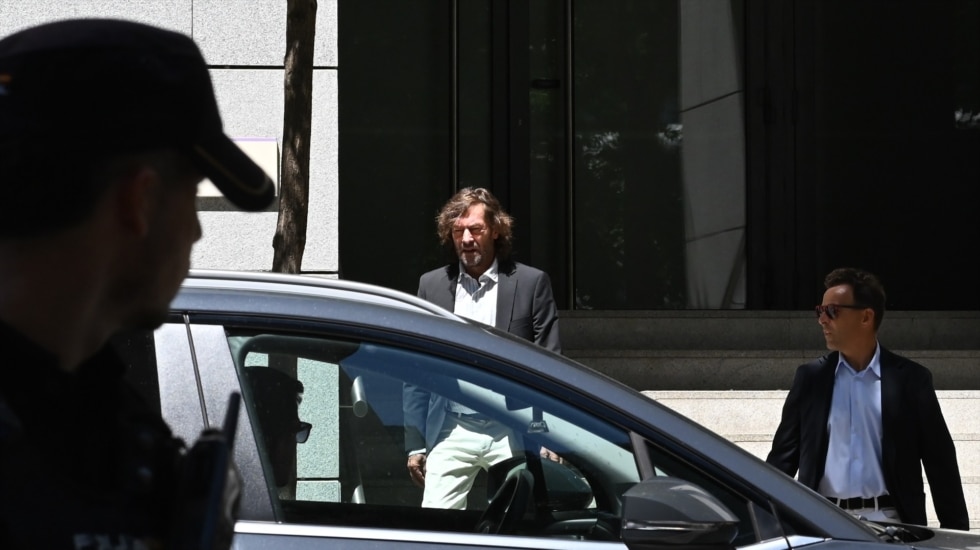 Pedraz advierte a Zamarriego de que irá al Supremo si no decide si envía su causa de las 'cloacas' antes de septiembre