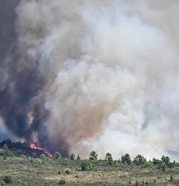 Castilla-La Mancha afronta seis incendios forestales activos, tres de máxima preocupación