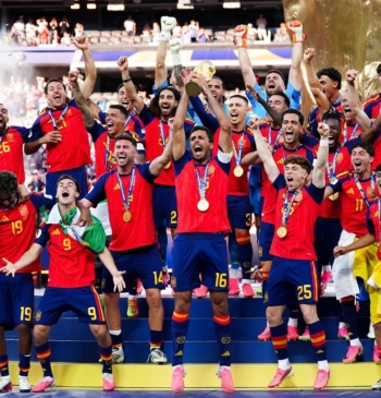 Nueva camiseta de España con las dos estrellas: precio, fecha de lanzamiento [...]