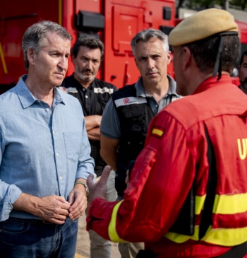 Feijóo llama a todas las instituciones a "arrimar el hombro" y colaborar [...]